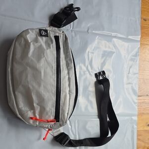 Hyperlite Versa Waist Pack - White